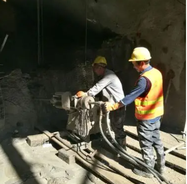 平泉水下抗分散灌浆料特点 水下不分散注浆料介绍